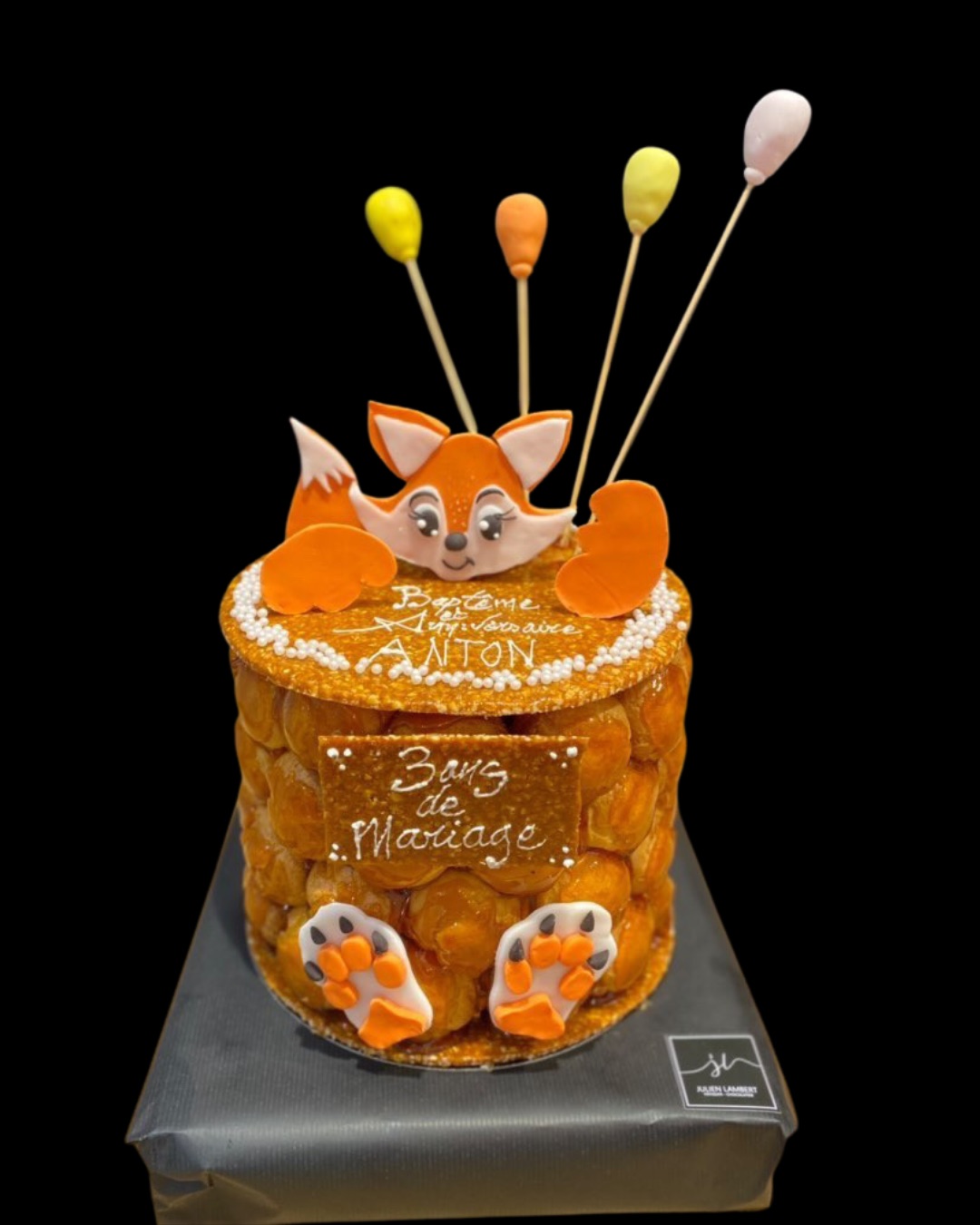 Pièce montée en choux sur le thème du renard